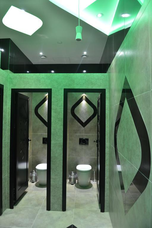 Hotel Zeneva Lux クラグイェヴァツ エクステリア 写真